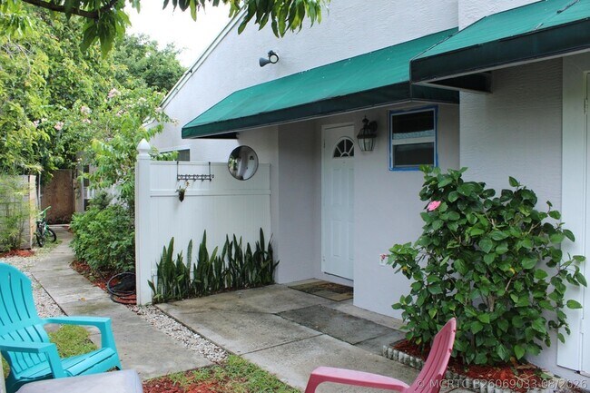 Building Photo - 5337 NW 5th St