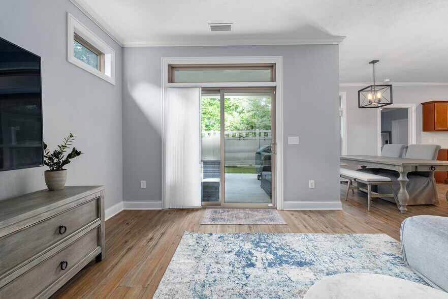 Building Photo - 243 Parkgate Ct