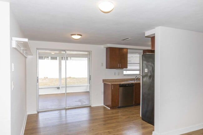 Building Photo - 6149 2nd Ave