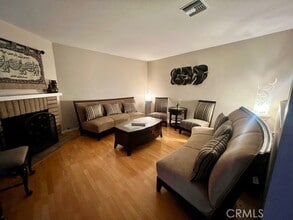 Building Photo - 15654 Hillview Ln