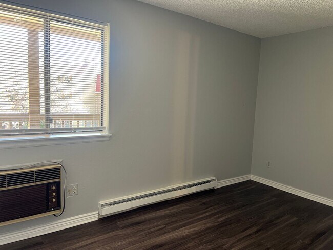 Building Photo - Newly Renovated Condo in Sable Landing   **Move-In Special**