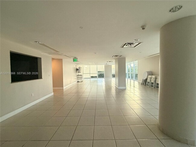 Building Photo - 2101 Brickell Ave