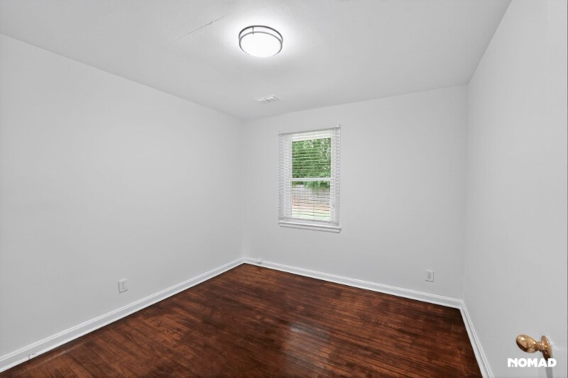 Building Photo - 1986 Cogar Dr