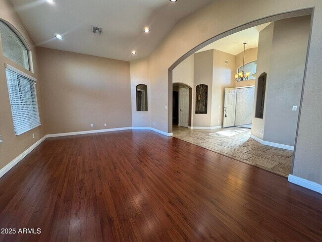 Building Photo - 2246 W Roy Rogers Rd