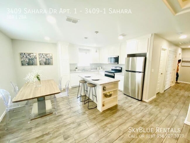 Building Photo - 3409 Sahara Dr