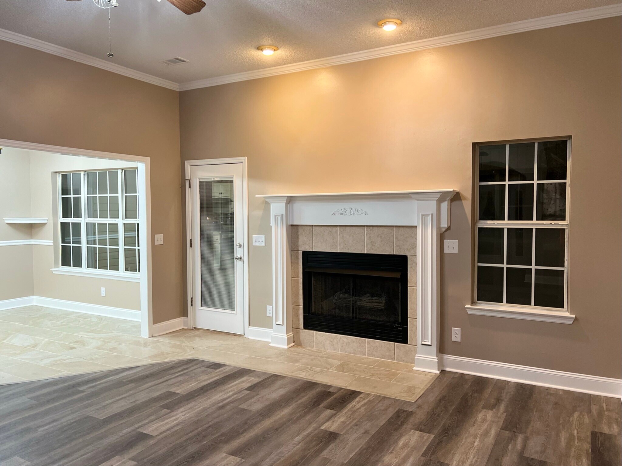 Building Photo - 112 Creekview Trl