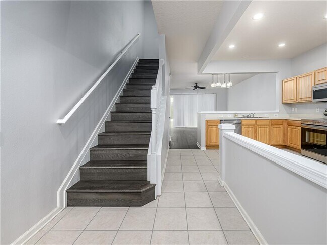 Building Photo - 26546 Castleview Way