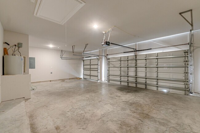 Building Photo - 10314 Birch Peak Dr