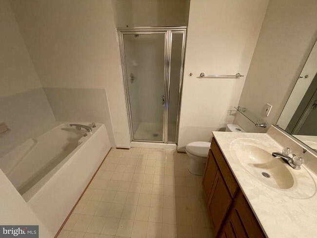 Building Photo - 4080 Fountainside Ln