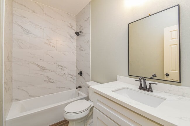 Building Photo - 3701 Chanterway St