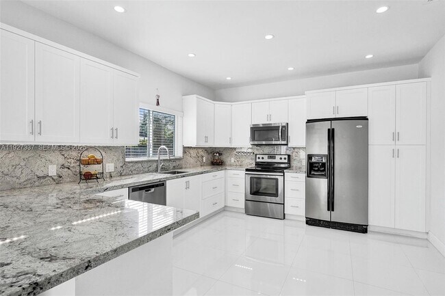 Building Photo - 1102 Meadow Lark Ave