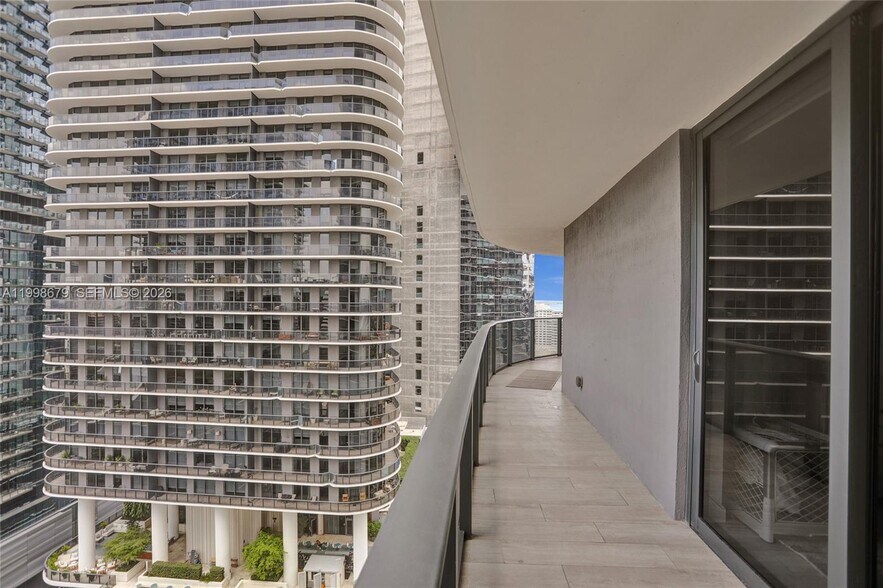 Building Photo - 45 SW 9th St