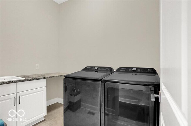 Building Photo - 12167 Silvara Ct