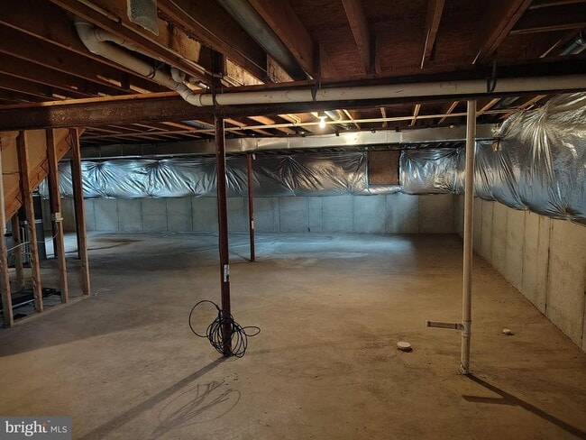 Building Photo - 444 Delaware Rd