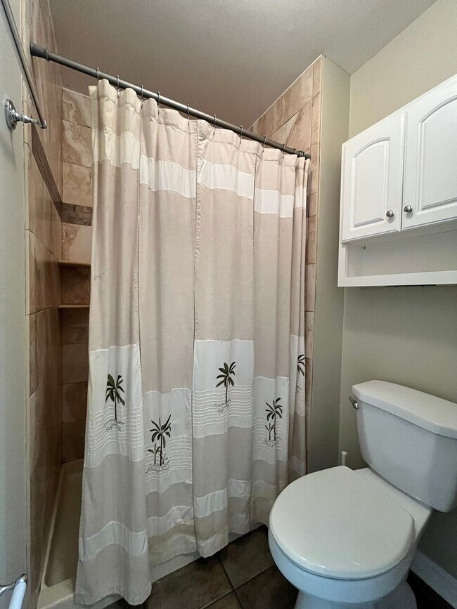 Building Photo - Bay Meadows 3/2 pool home!!!