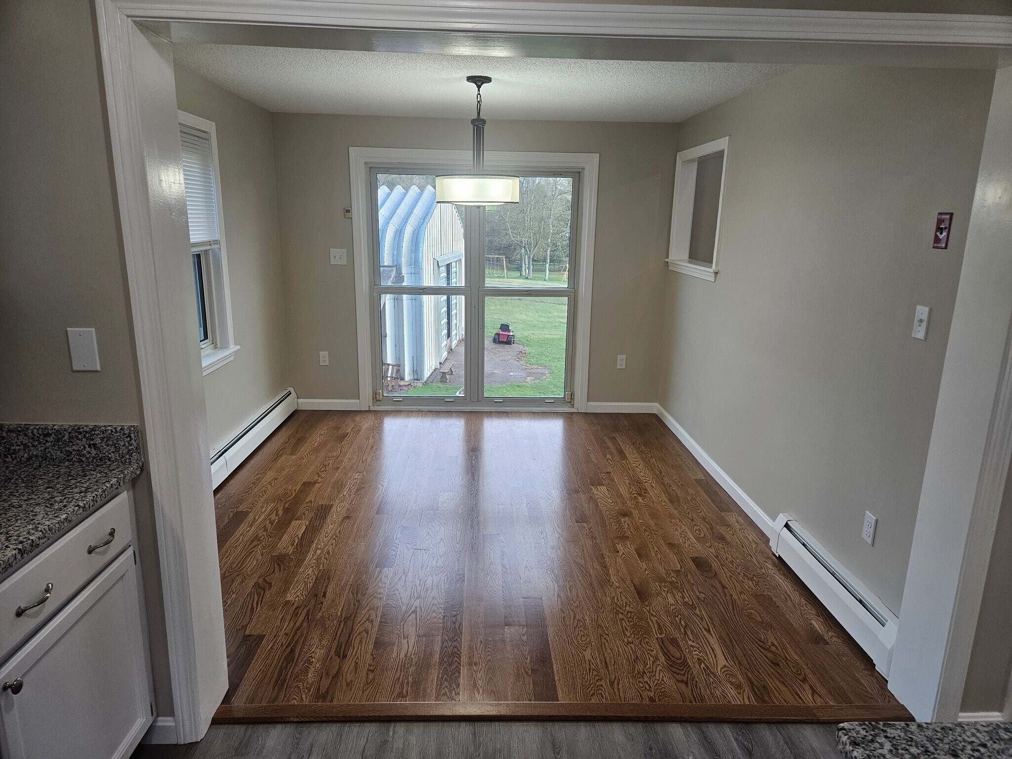 Building Photo - 264 Richards Ave