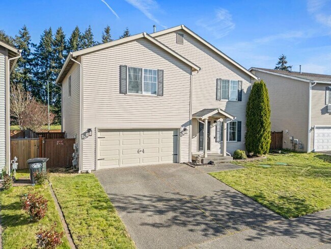 Building Photo - Updated and Spacious 3 Bed Yelm Rental!