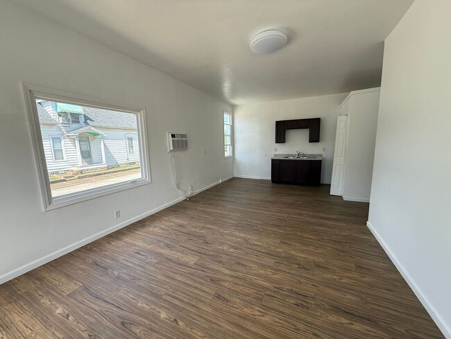 Primary Photo - 1 Bedriom Remodeled
