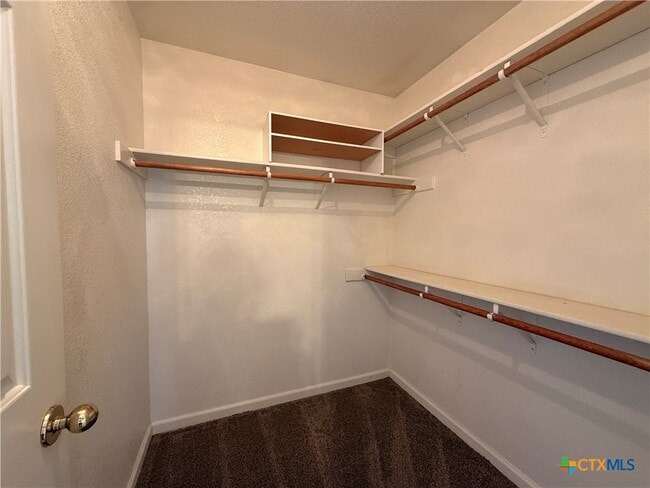 Building Photo - 406 Diana Ln