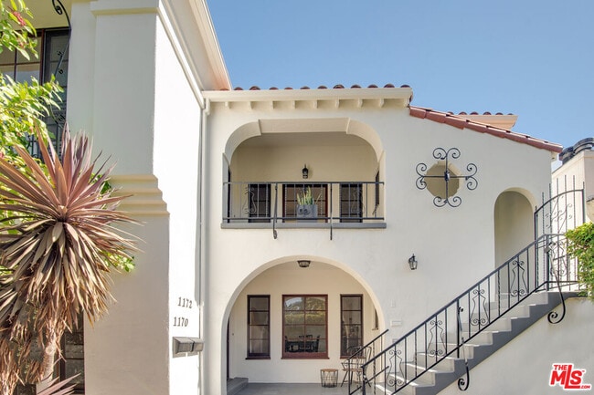 Building Photo - 1172 S Hayworth Ave