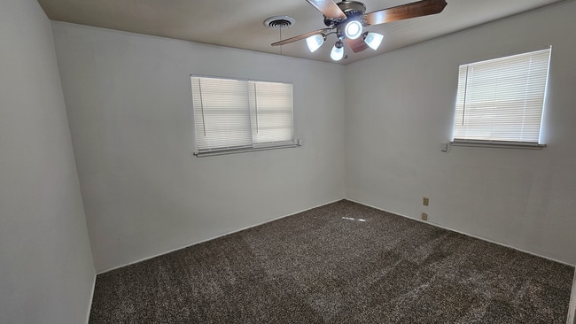 Building Photo - Featured Property