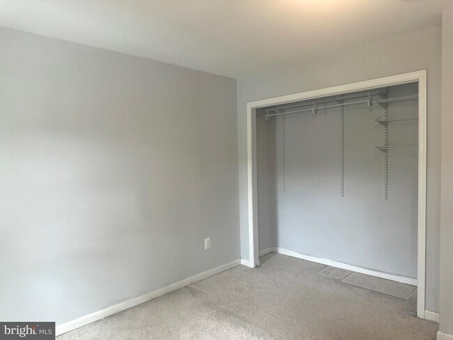 Building Photo - 5529 Corot Ct