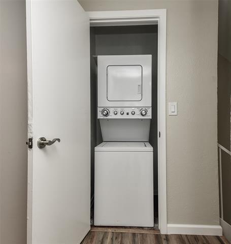 Building Photo - 3022 Forest Ln