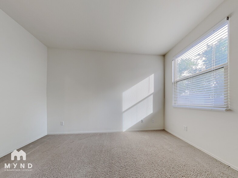 Building Photo - 25541 W Milada Dr