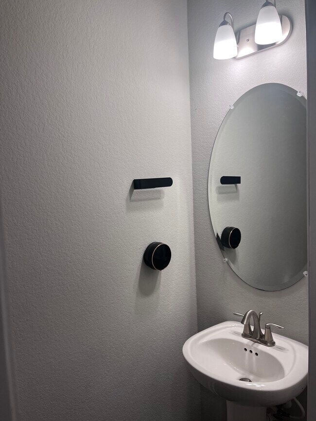 Building Photo - 1005 Boatswain Wy