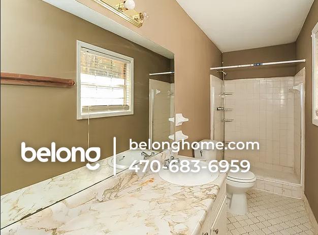 Building Photo - 1246 Elgin Way