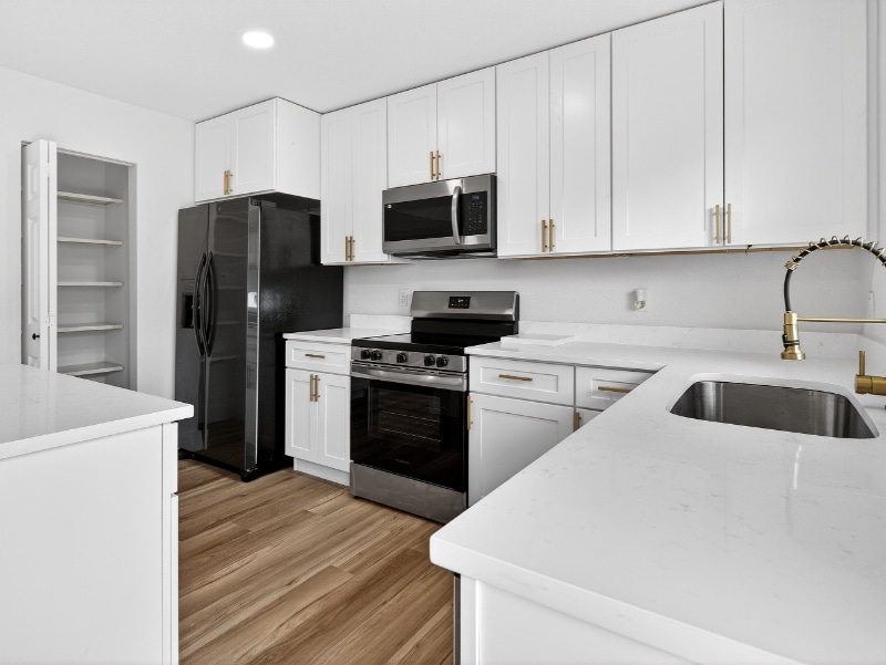 Building Photo - 6013 Cedar Ln