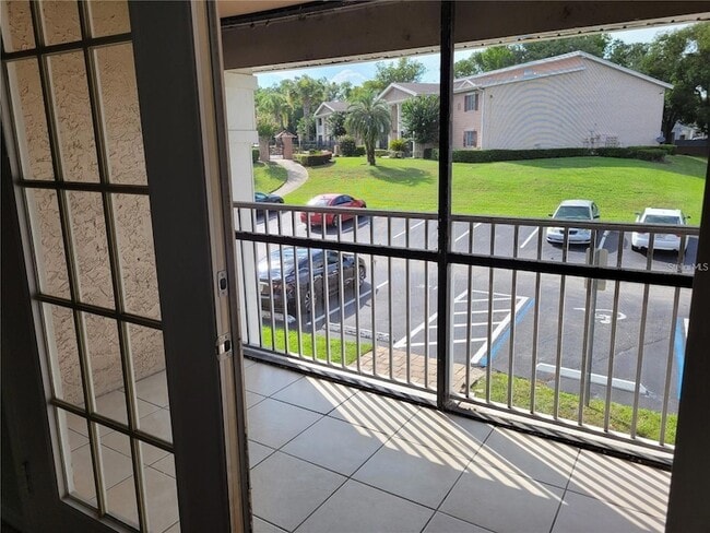 Building Photo - 155 N Pearl Lake Causeway