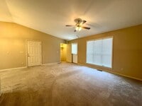 Building Photo - 2 Bed • 2 Bath • Overlooking the White River
