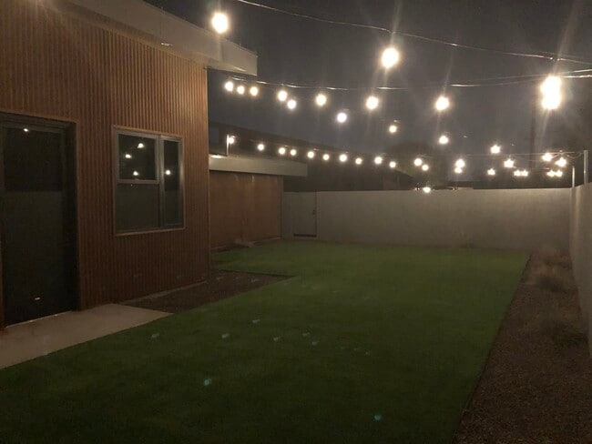 Building Photo - 9125 S 16th St