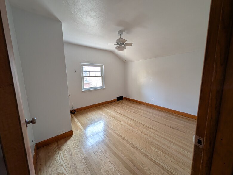 Bed Room #1 - 195 Victory Ln