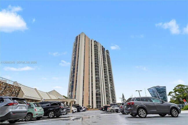 Building Photo - 20335 W Country Club Dr