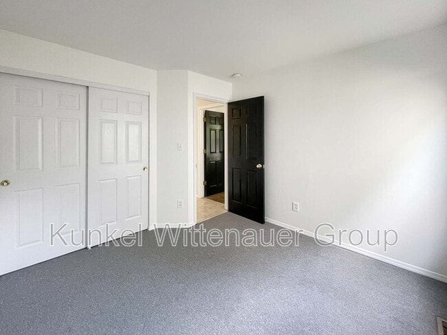 Building Photo - 2746 Brookrun Dr