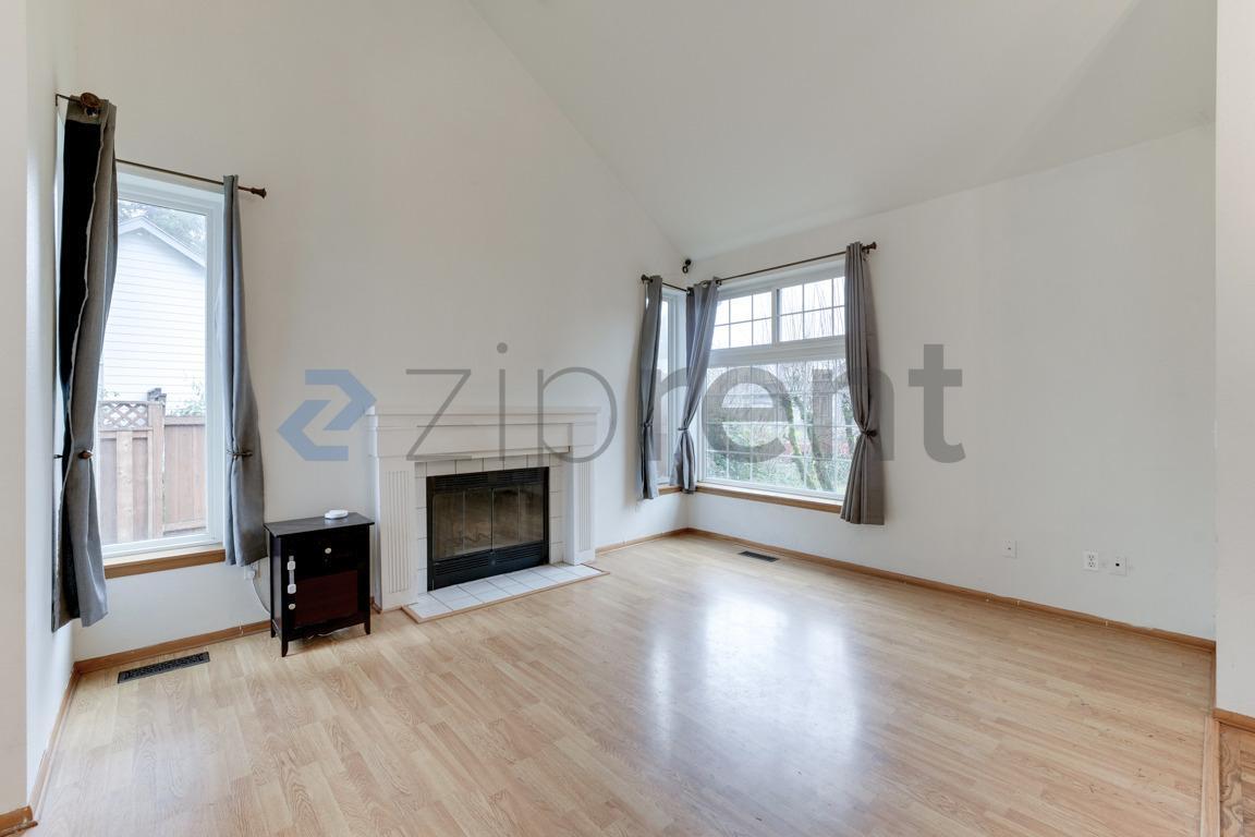 Building Photo - 3318 243rd St E