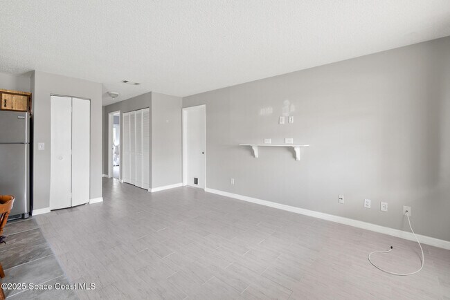 Building Photo - 1712 Stewart Pl