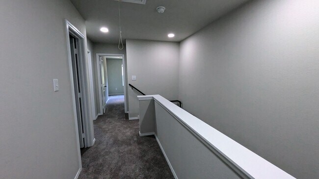 Building Photo - 5330 Lisa Pt