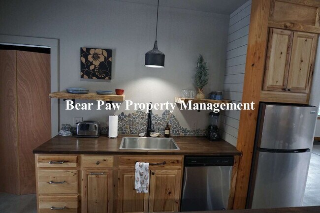 Building Photo - Super Cute, Short Term (SIX MONTHS) Fully Furnished Barndominum in Bailey!!
