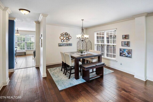 Building Photo - Luxury 5 Bedroom West Knox Home