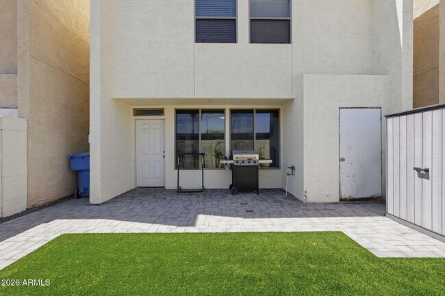 Building Photo - 2929 N 39th St