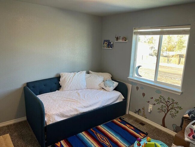 Building Photo - 5492 Hammond Dr