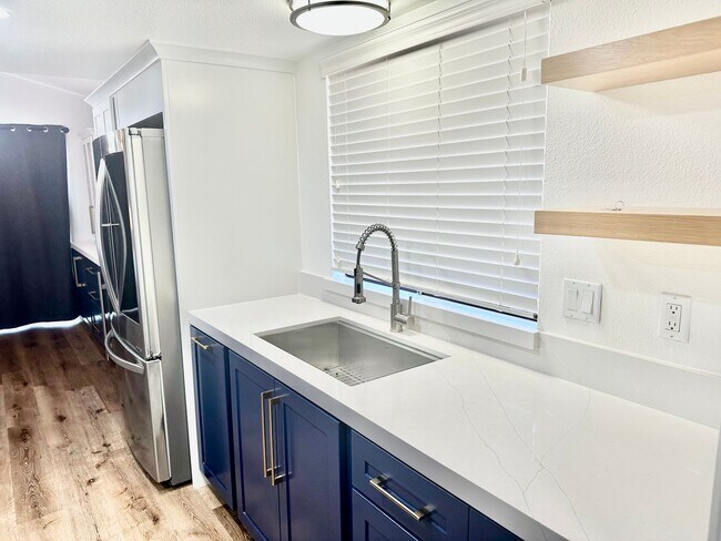 Building Photo - Fully Remodeled 3/2 in Northwest Fresno