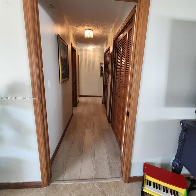 Building Photo - 6101 Palmetto Dr