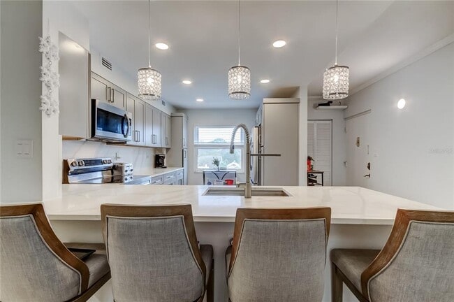 Building Photo - 7321 Central Ave