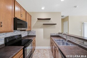 Building Photo - 10131 Maple Ranch