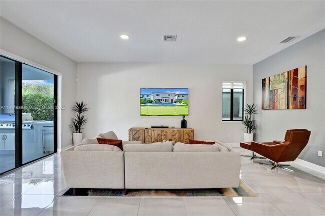 Building Photo - 10795 Oceano Wy