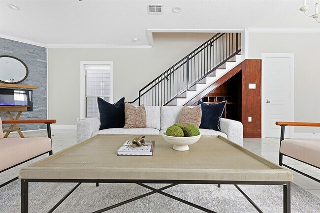 Building Photo - 514 E 29th St